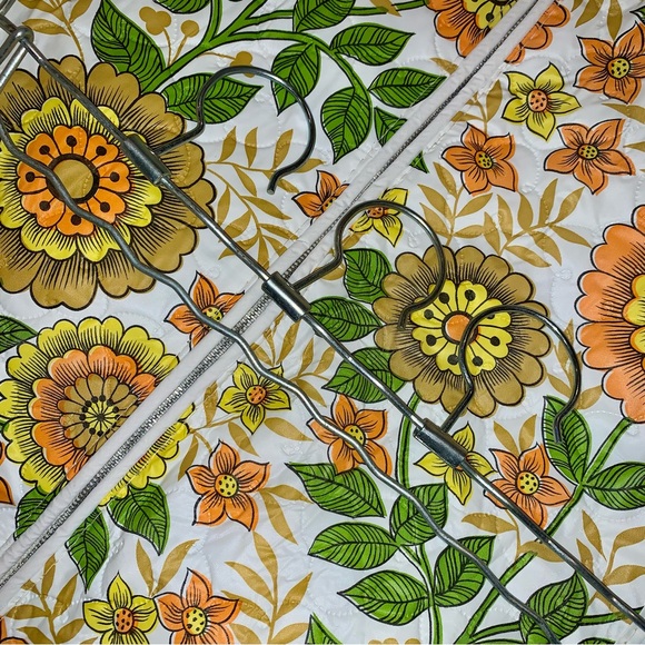 v i n t a g e :: MCM Floral Vinyl Hanging Closet Dress Storage - Picture 12 of 15